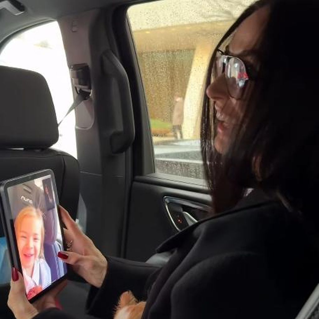 Demi Moore mit ihrer Enkeltochter Louetta, November 2025