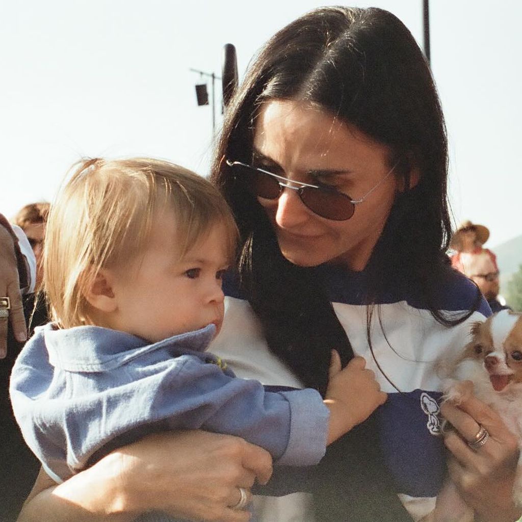 Demi Moore und Enkelin Louetta im Sommer 2024