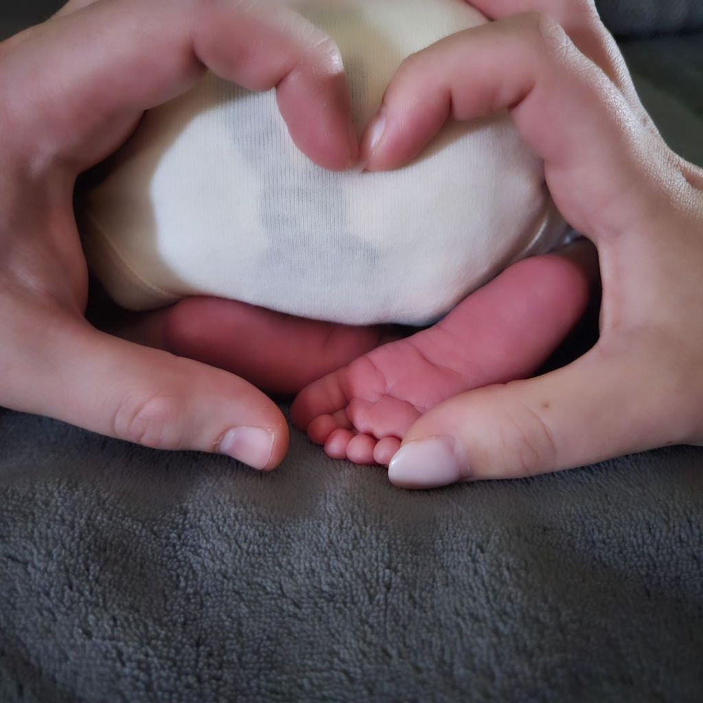 Dennis und Lisa mit ihrem Baby