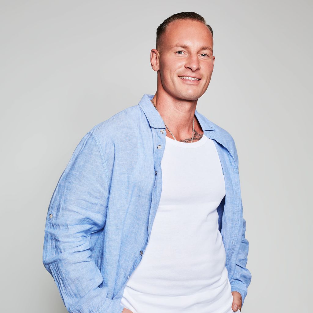 Denny, Kandidat bei "Coras House of Love"