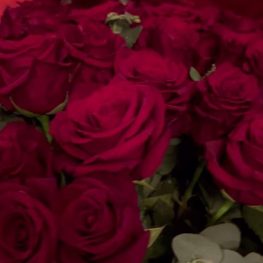 Der Blumenstrauß von Oliver Pocher an Sandy Meyer-Wölden, 2024