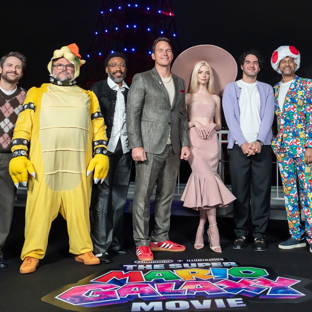 Der Cast von "Der Super Mario Galaxy Film" beim Photocall in Tokio