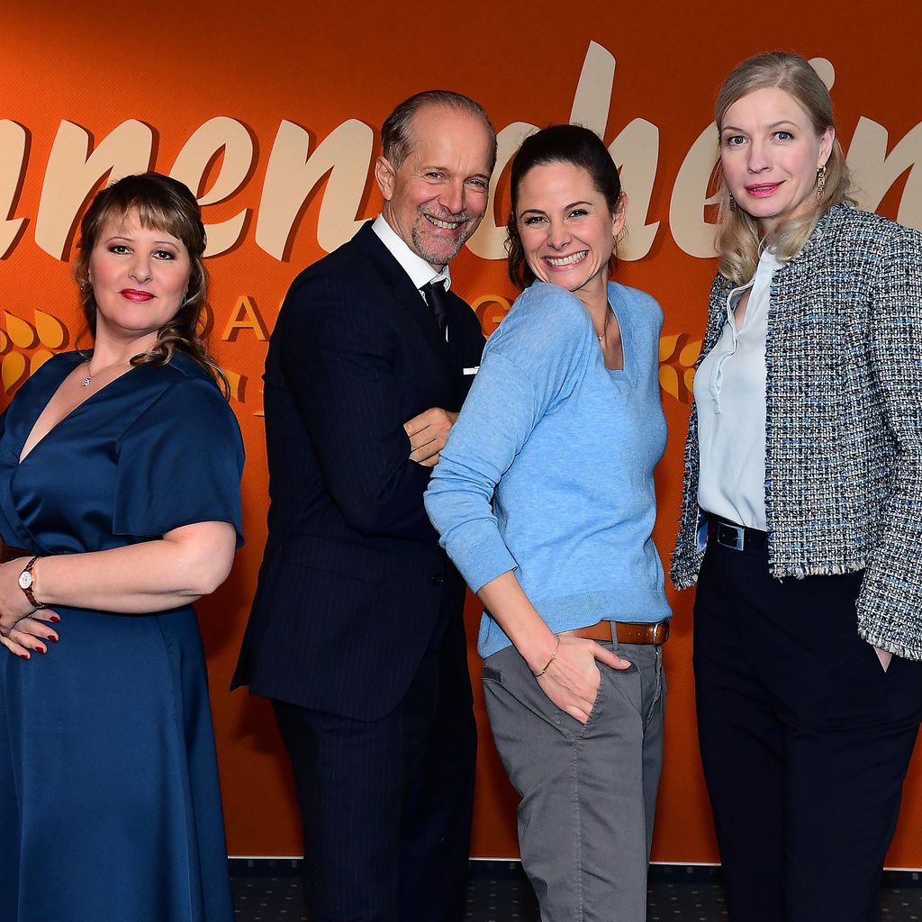 Der Cast von "Sekretärinnen" mit Jochen Horst