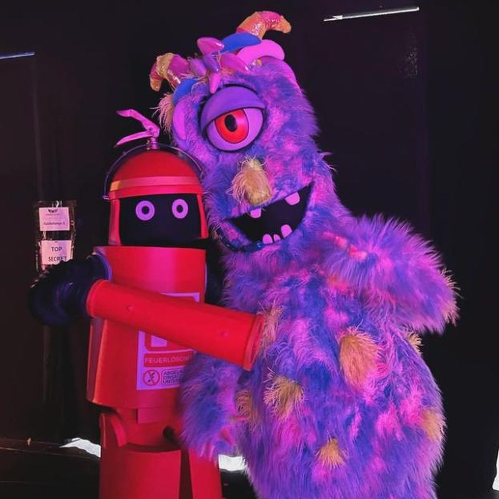 Der Feuerlöscher und der Lulatsch bei "The Masked Singer"