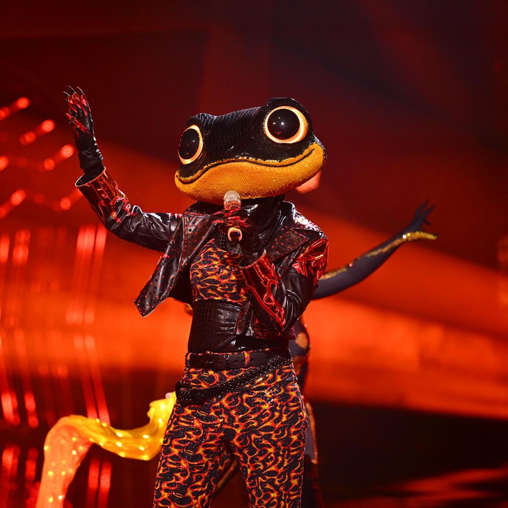 Der Feuersalamander bei "The Masked Singer"