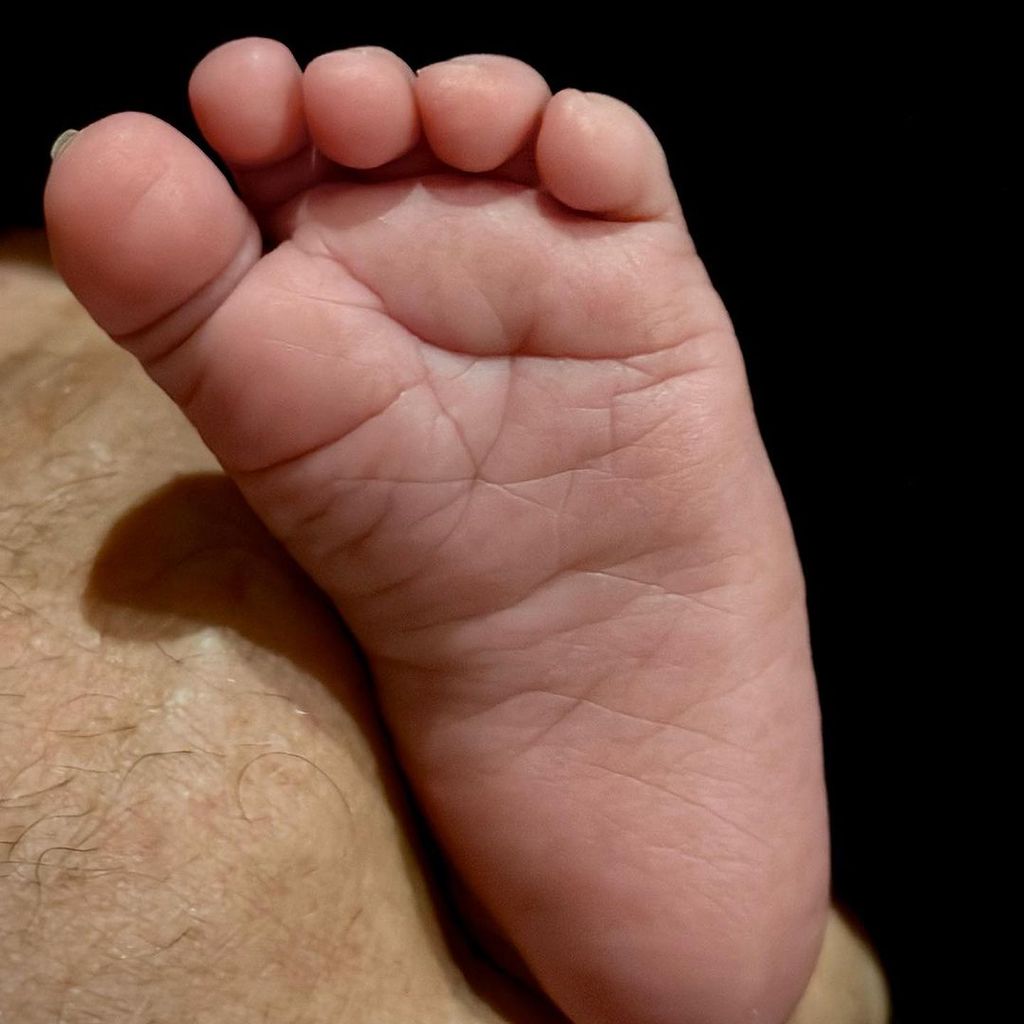 Der Fuß von Liev Schreibers Baby