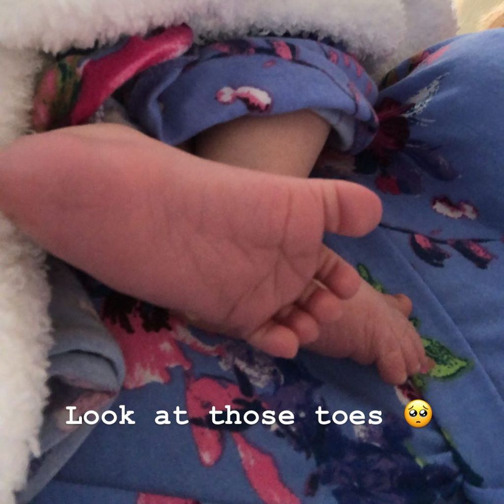 Der Fuß von Taylor Selfridges Tochter