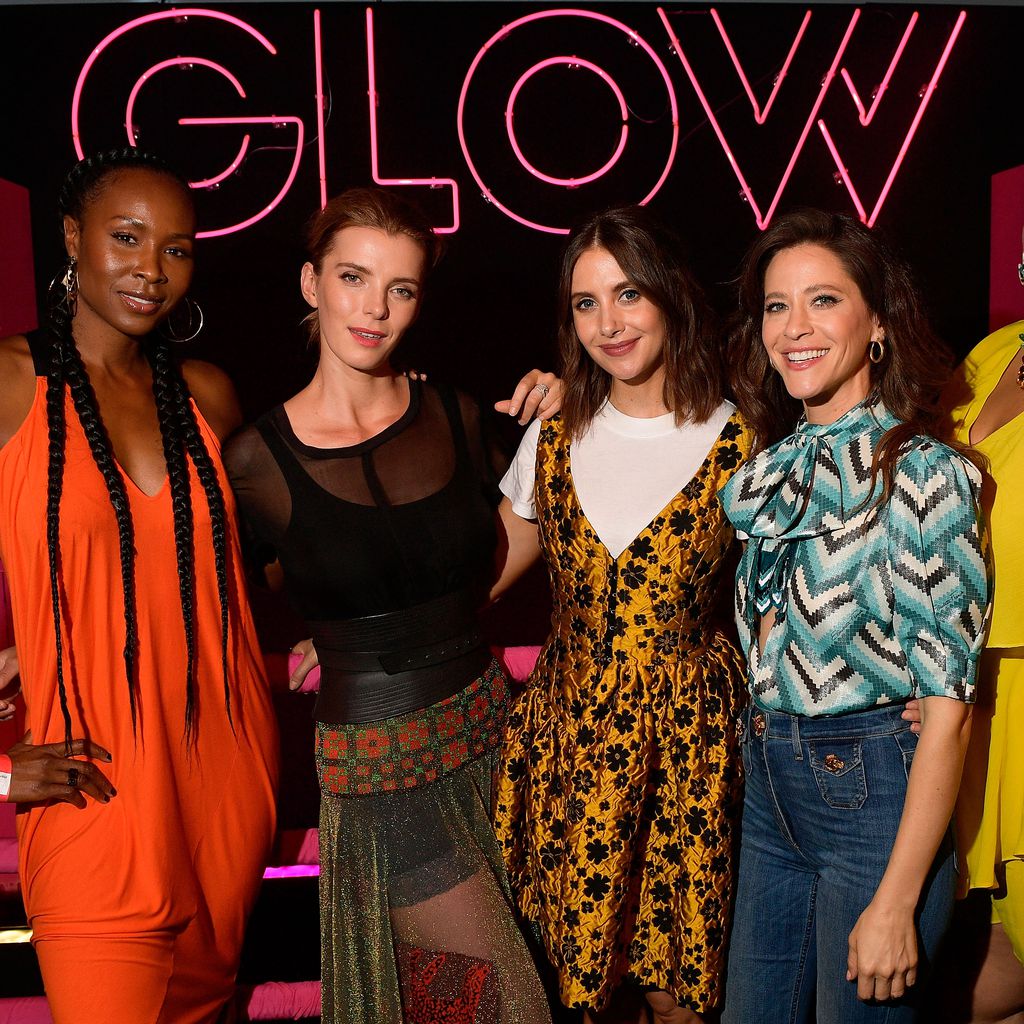 Der "Glow"-Cast mit Sydelle Noel, Betty Gilpin, Alison Brie, Jackie Tohn und Britney Young