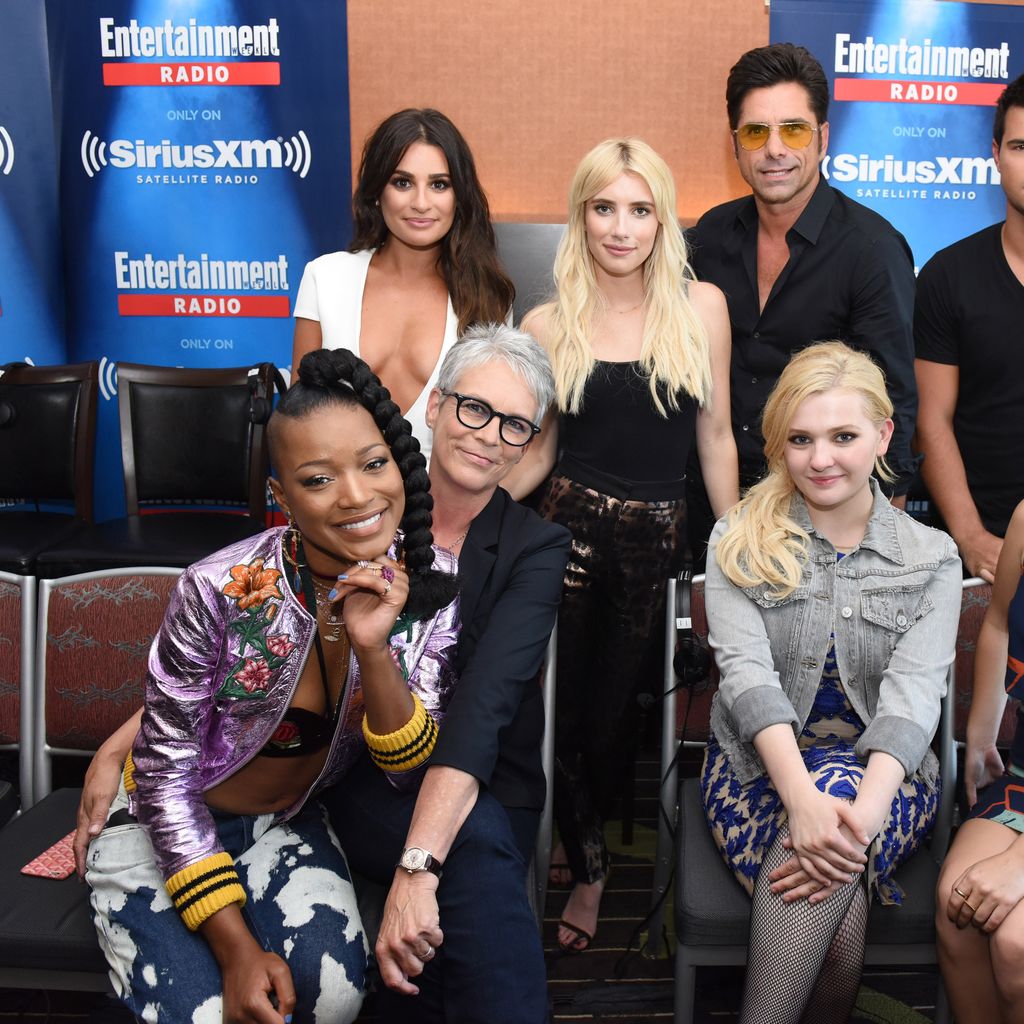 Der "Scream Queens"-Cast bei einem Radiointerview während der Comic-Con 2016