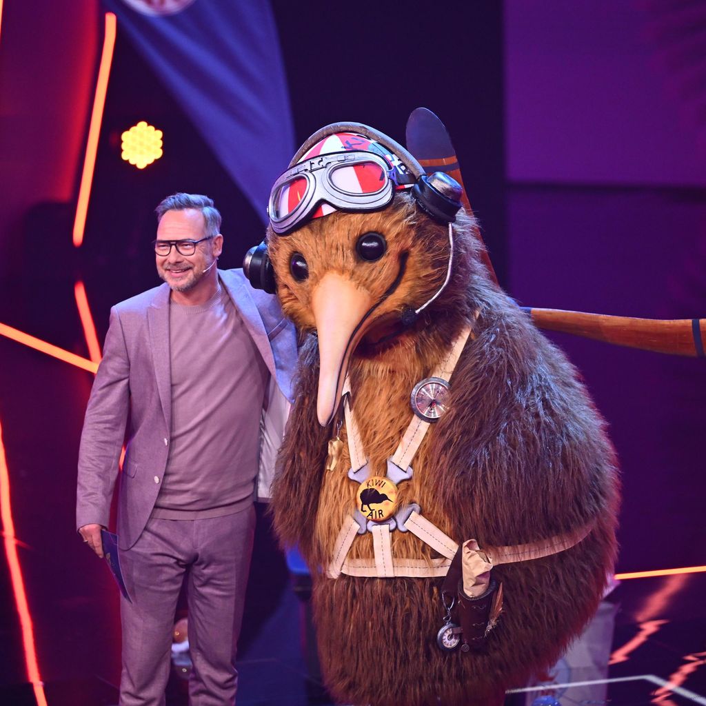Der "The Masked Singer"-Kiwi und Matthias Opdenhövel