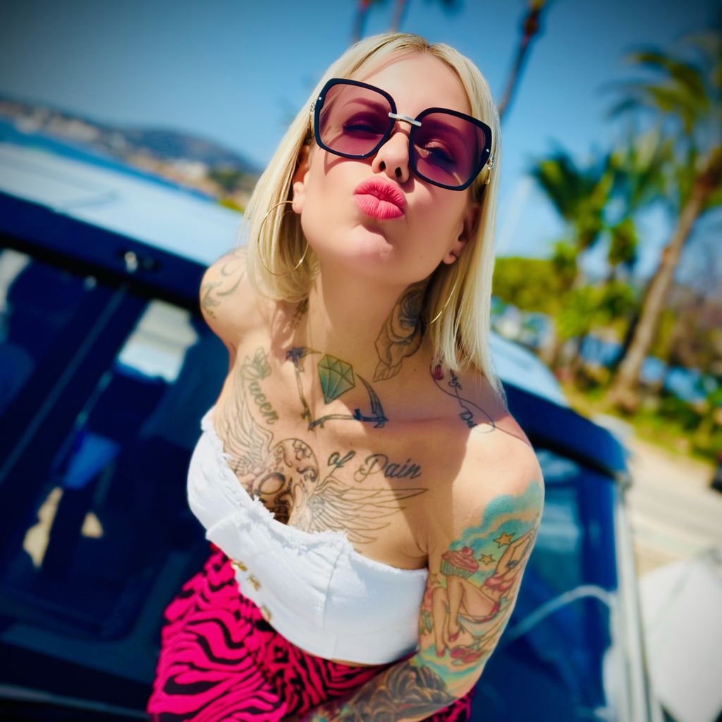 Desiree Hansen, Erotikmodel