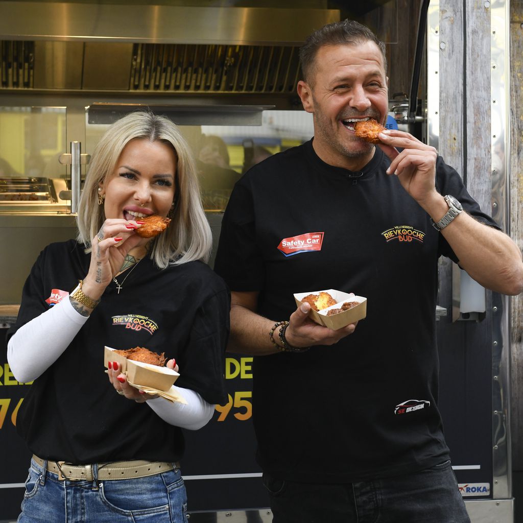 Desirée Hansen und Willi Herren vor ihrem Foodtruck im April 2021