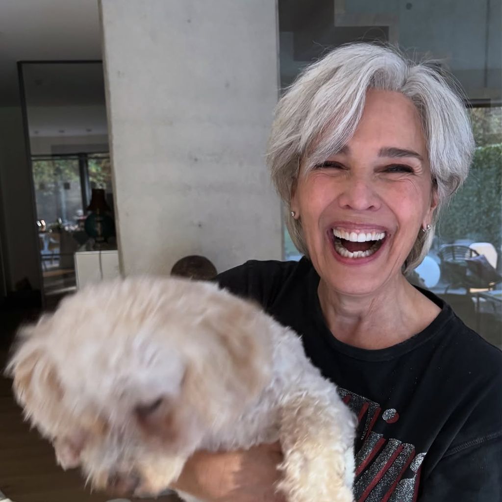 Désirée Nosbusch mit grauen Haaren 2025