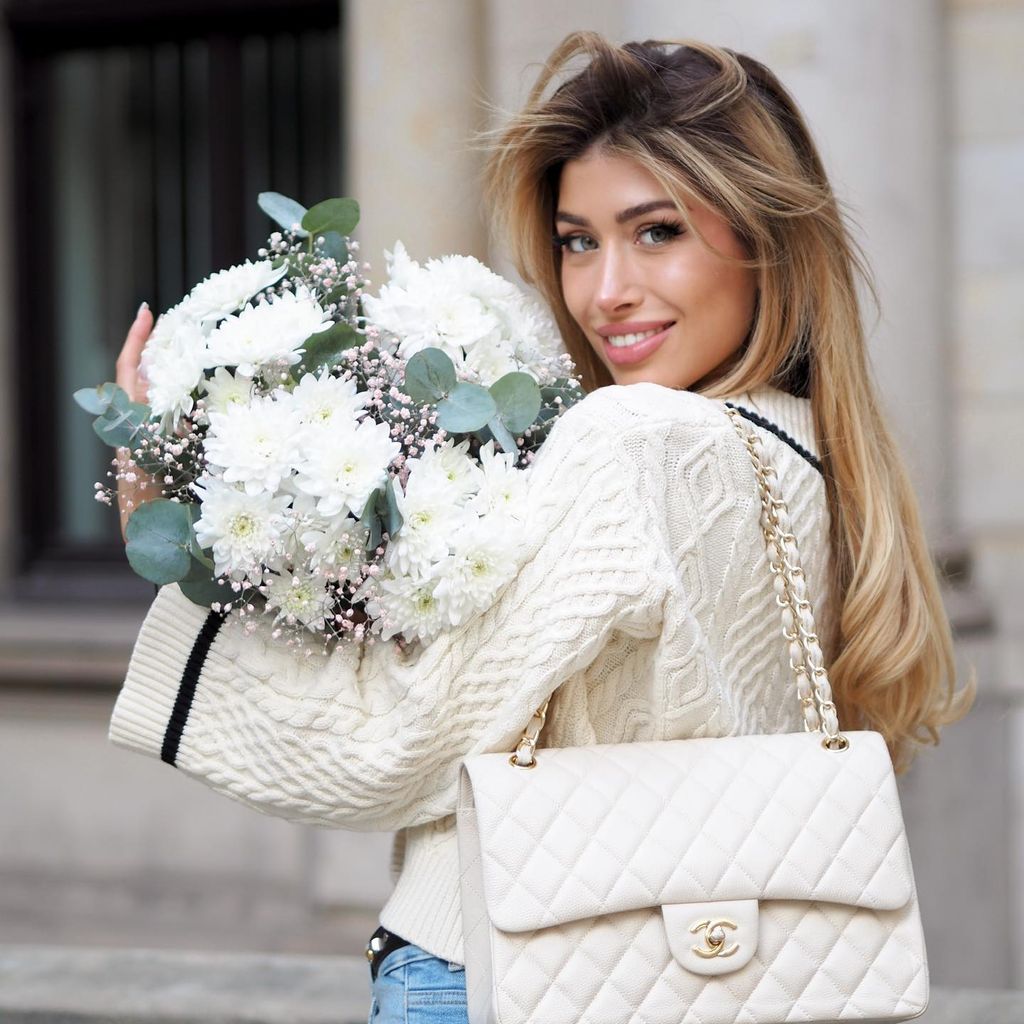Diana June, Bloggerin