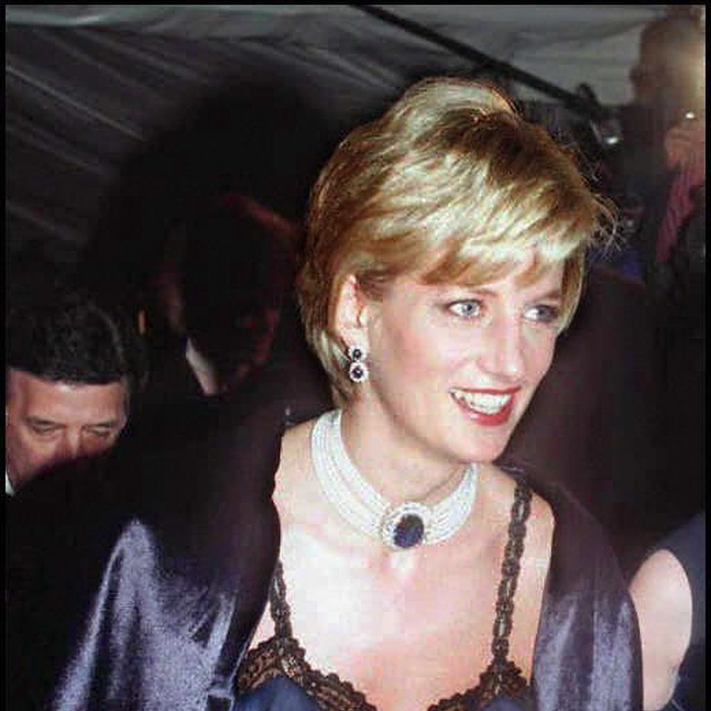 Diana, Princess of Wales, trifft zum Costume Institute Ball im Metropolitan Museum of Art in New York ein