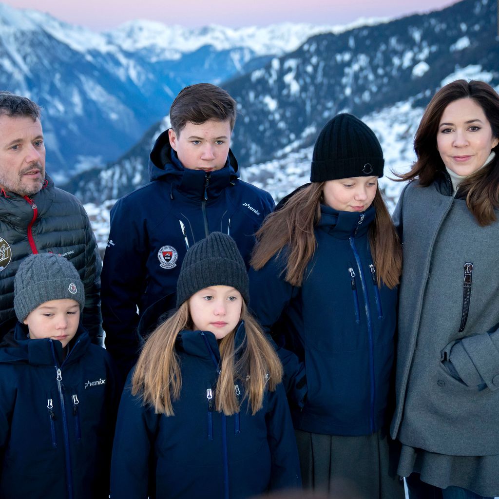 Prinz Frederik und Prinzessin Mary mit ihren Kindern in der Schweiz