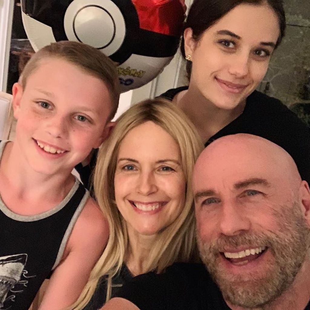John Travolta mit seiner Frau und den Kindern