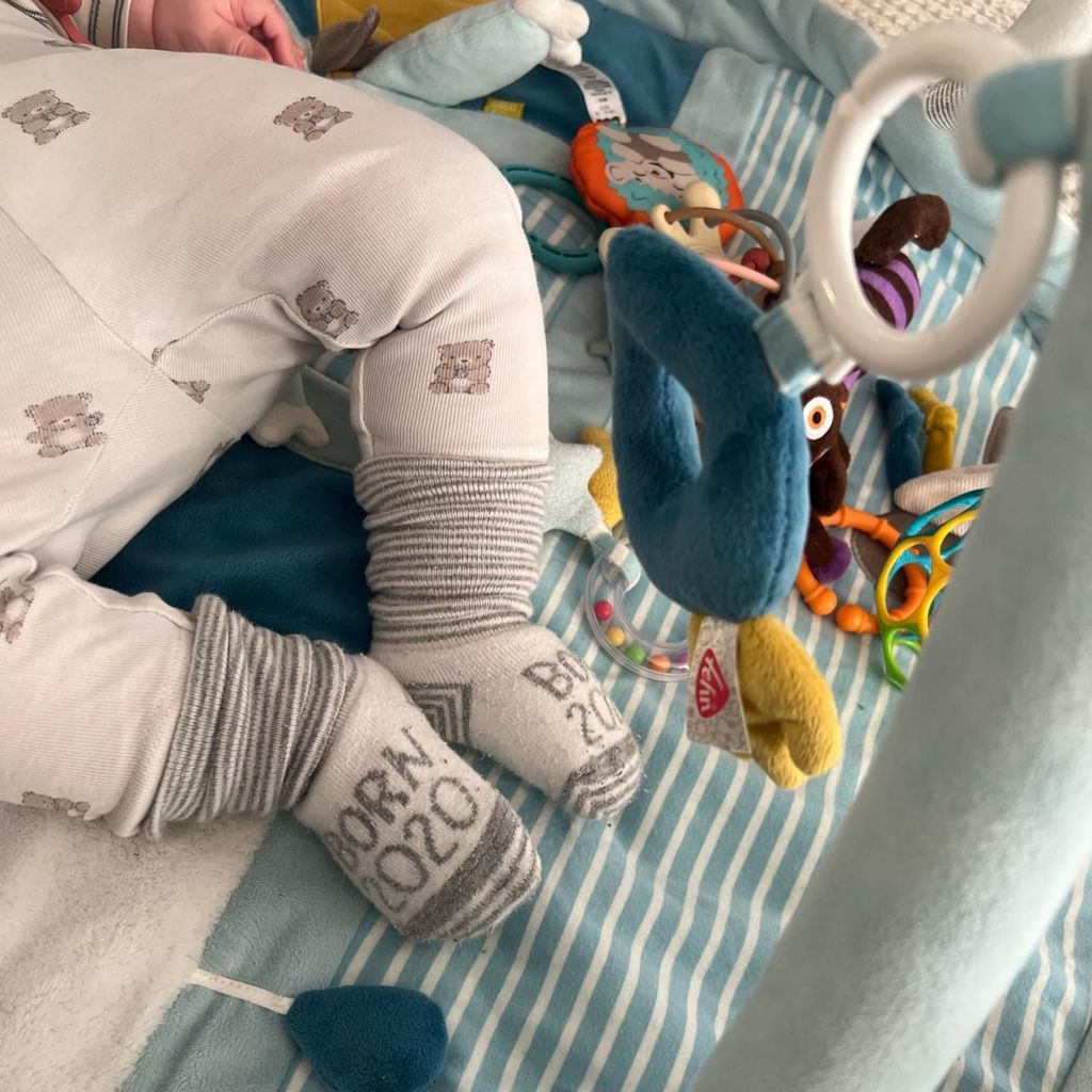 Die Füße von Sebstian Fitzeks Baby, Februar 2025