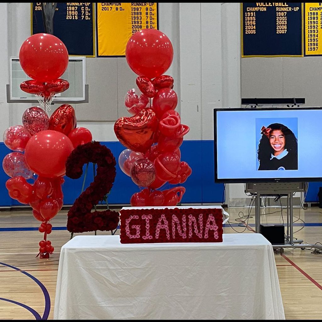 Die Gedenkfeier für Gianna Bryant in ihrer Schule