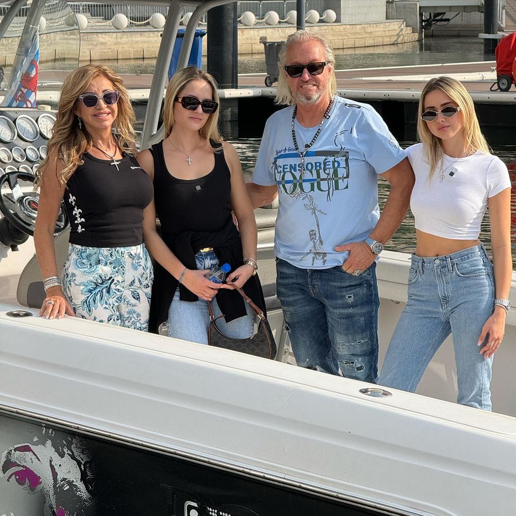 Carmen, Davina, Robert und Shania Geiss