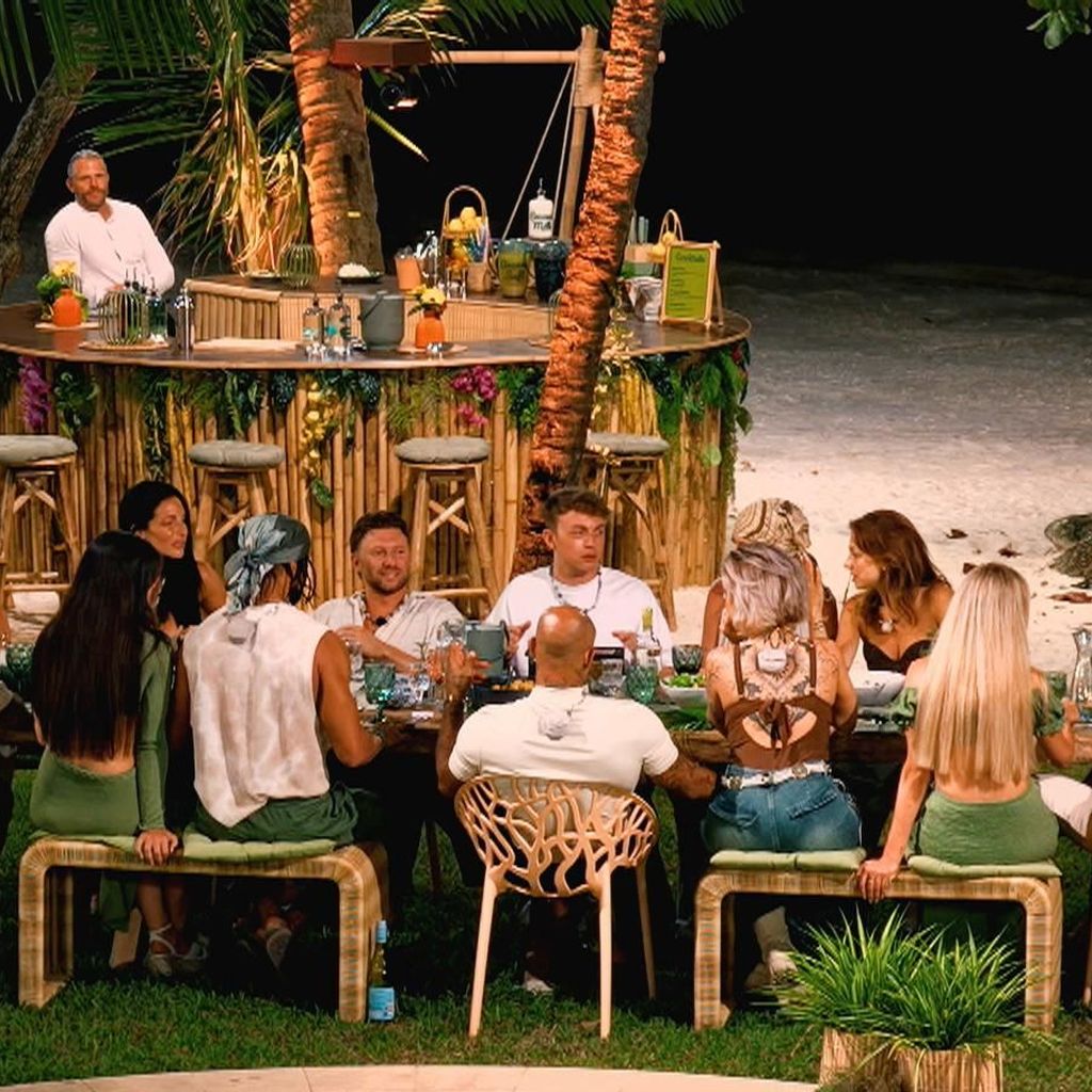 Die Kandidaten von "Bachelor in Paradise" beim Dinner der Wahrheit