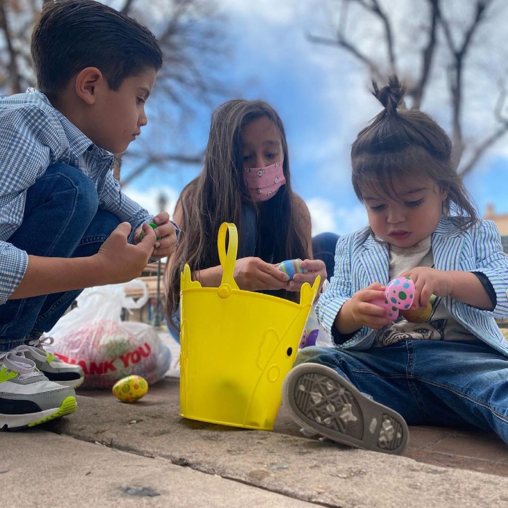 Die Kinder von Mario Lopez: (v.l.n.r) Dominic, Gia, und Santino