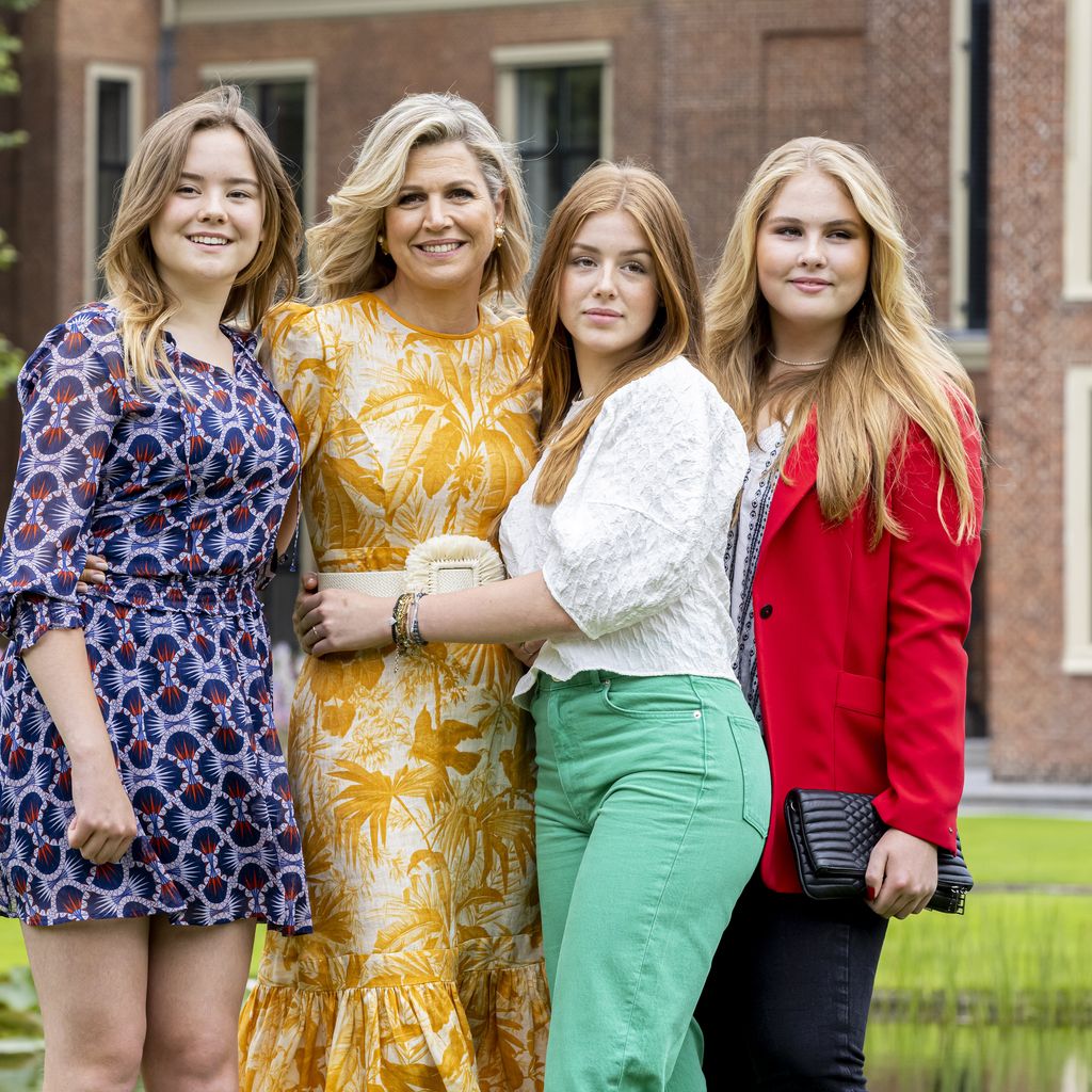 Königin Máxima der Niederlande mit ihren Töchtern Ariane, Alexia und Amalia