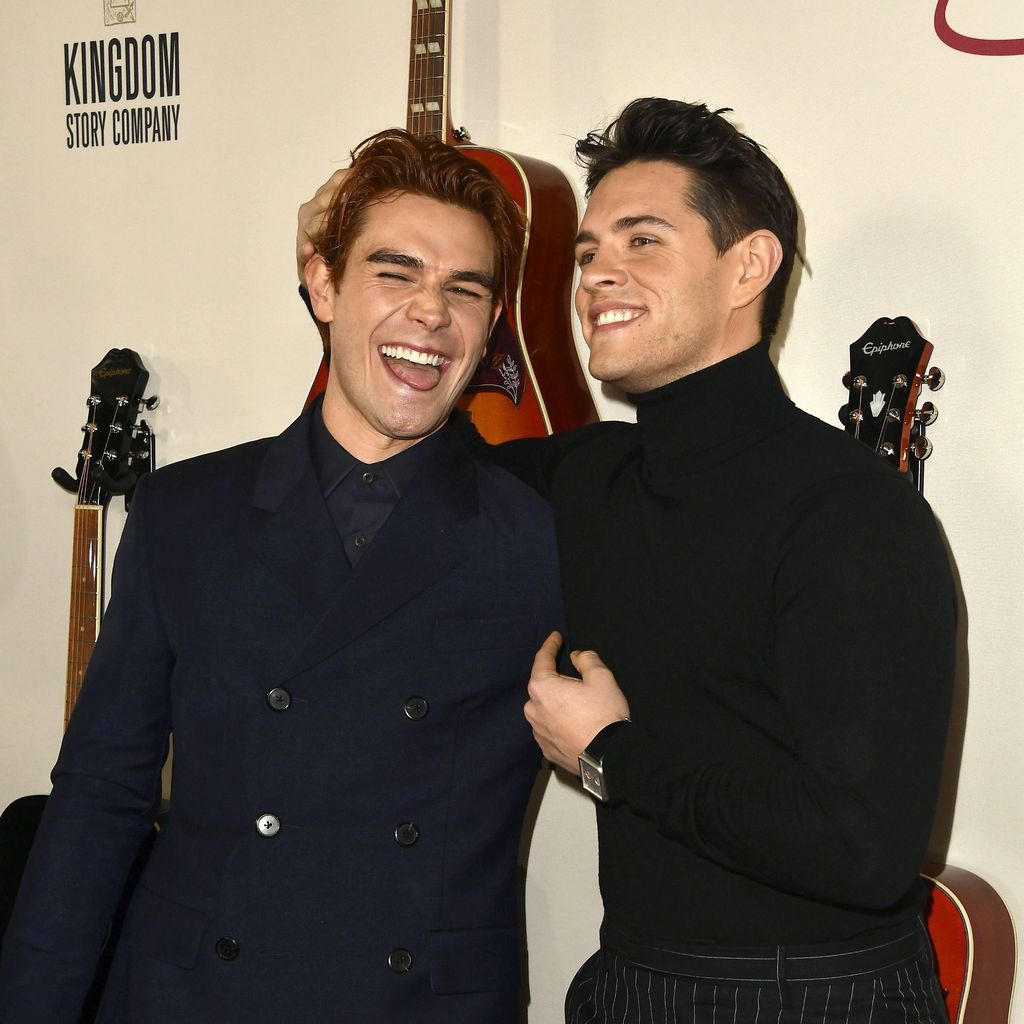 Die "Riverdale"-Stars KJ Apa und Casey Cott