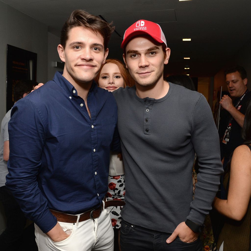 Die "Riverdale"-Stars KJ Apa und Casey Cott