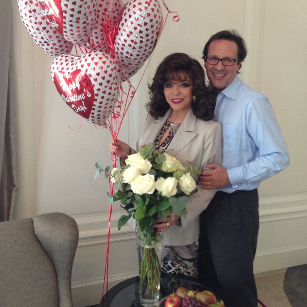 Die Schauspielerin Joan Collins und ihr Mann Percy im Februar 2022