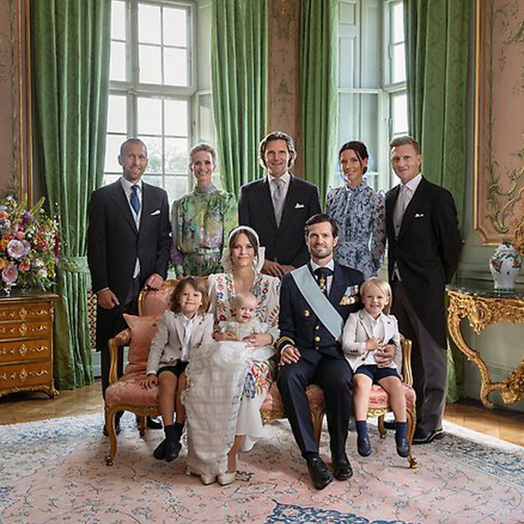 Prinzessin Sofia, Prinz Carl Philip, ihre Kinder und Prinz Julians Taufpaten