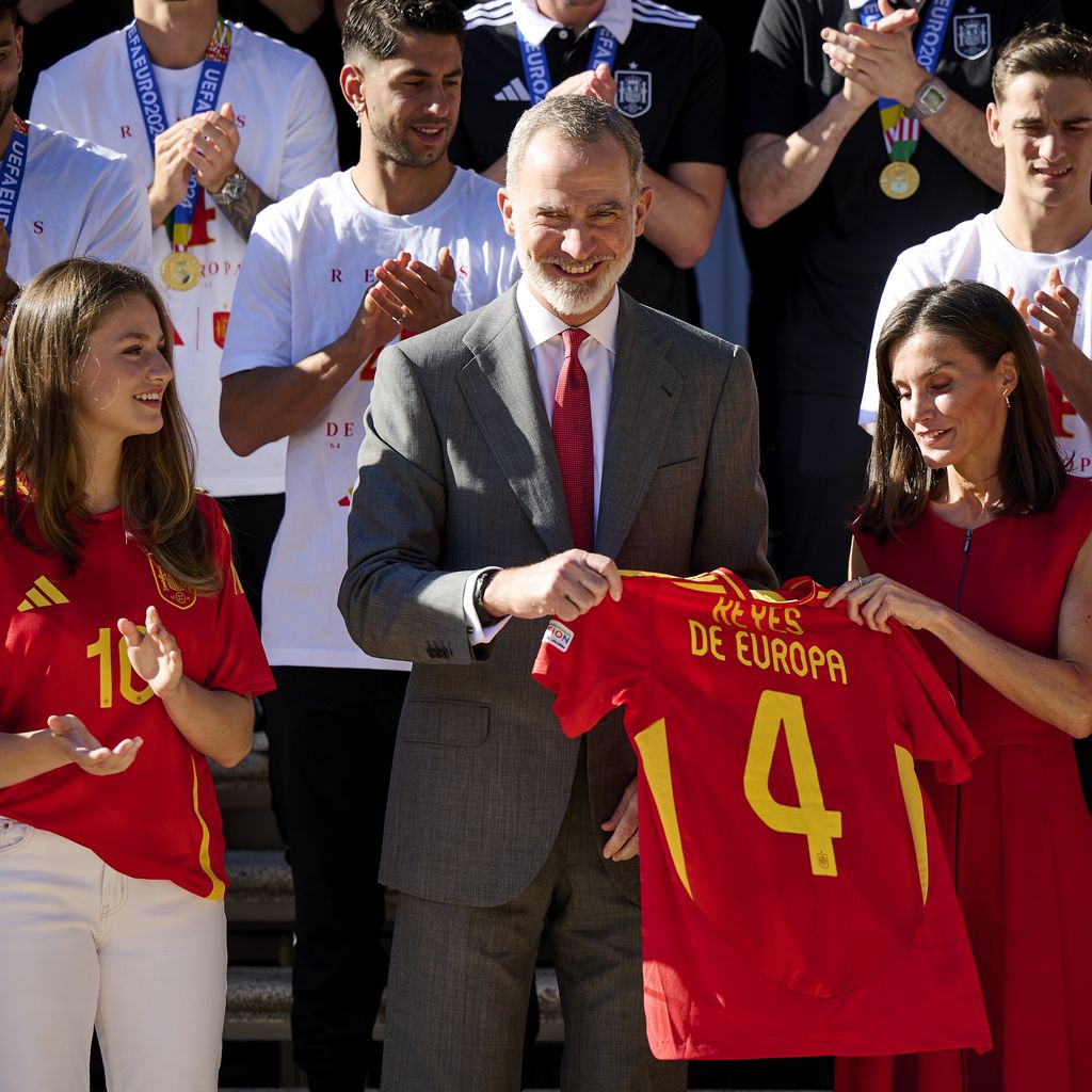 Die spanischen Royals mit den Gewinnern der Fußball-EM, Juli 2024