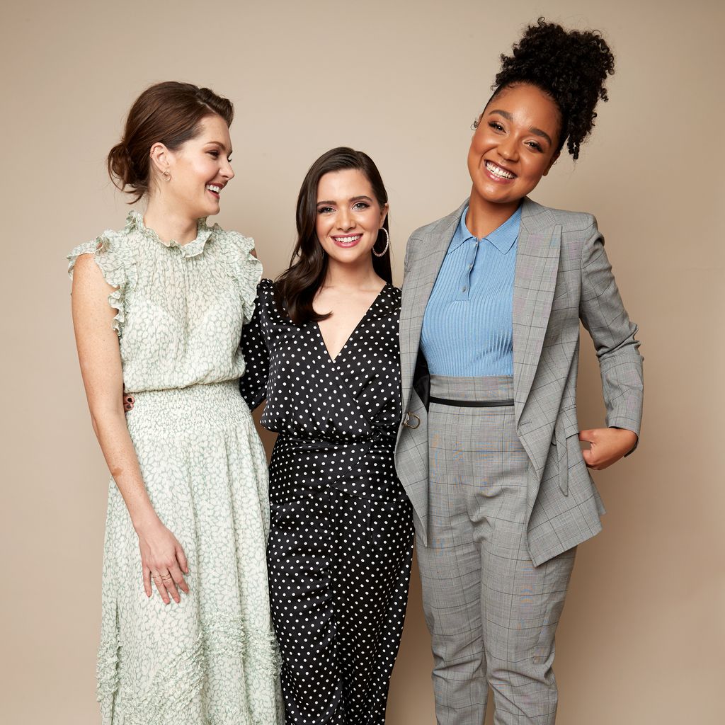 Die "The Bold Type"-Stars Meghann Fahy, Katie Stevens und Aisha Dee