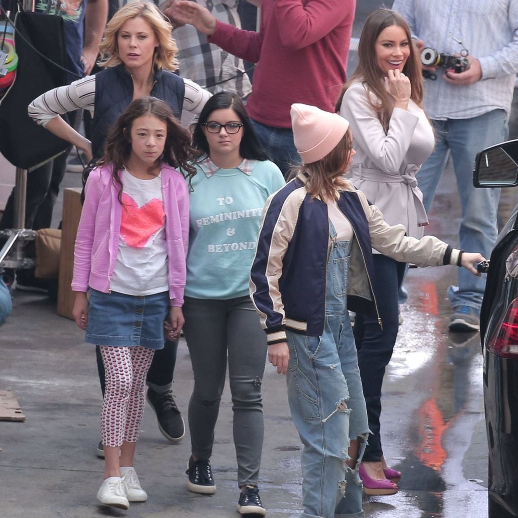Sofia Vergara, Julie Bowen, Sarah Hyland, Ariel Winter und Aubrey Anderson-Emmons beim "Modern Family"-Dreh in Los Angeles, 2017