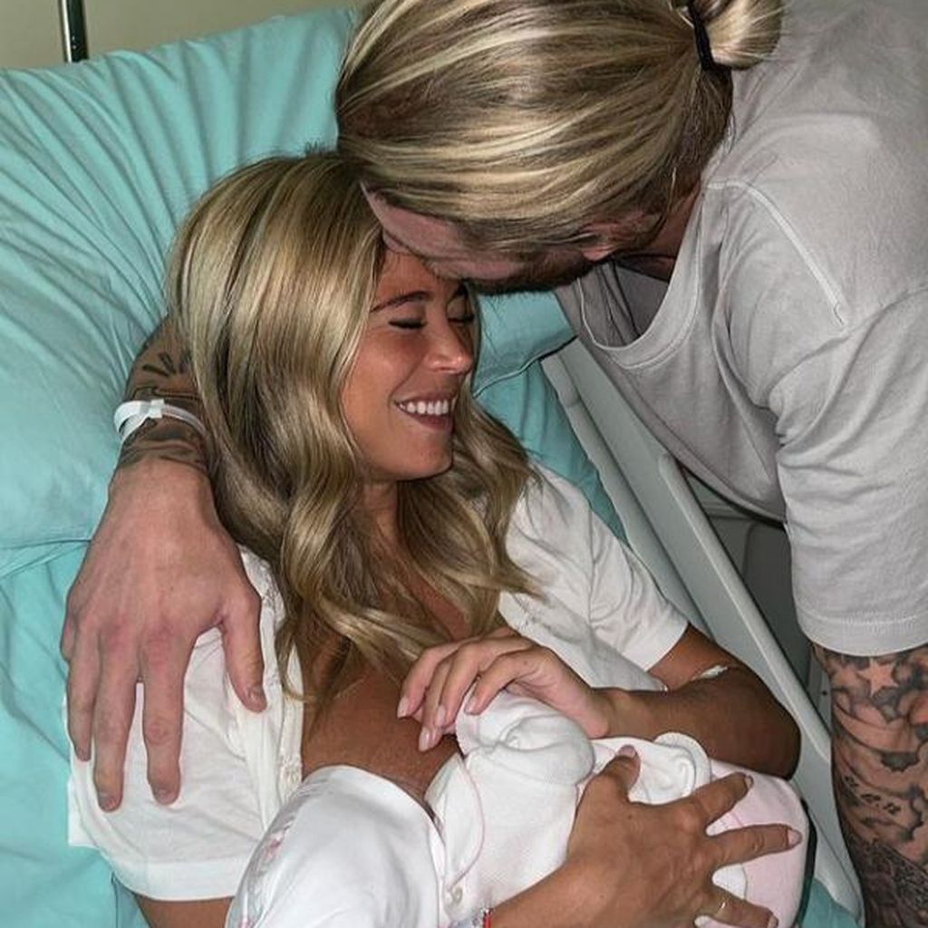 Diletta Leotta und Loris Karius mit ihrer Tochter