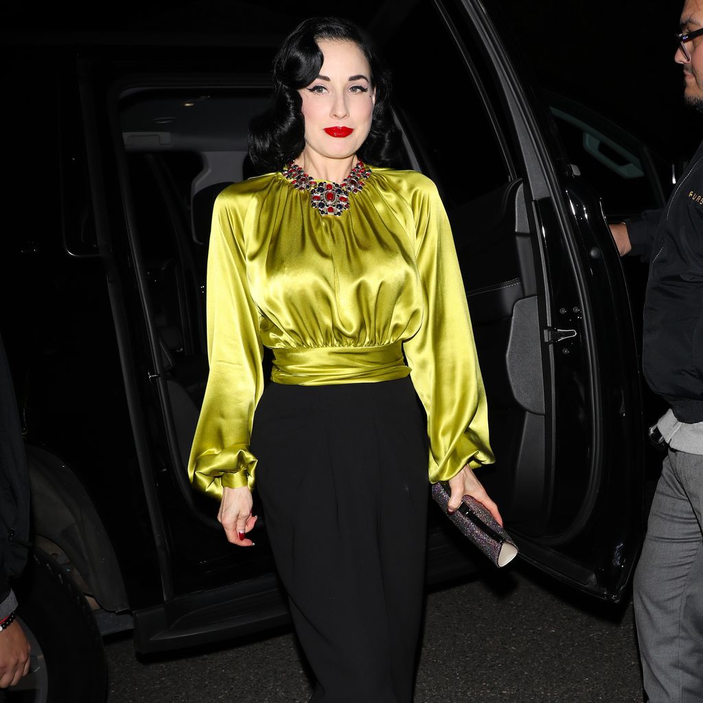Dita Von Teese auf dem Weg zu Paris Hiltons Geburtstagsparty