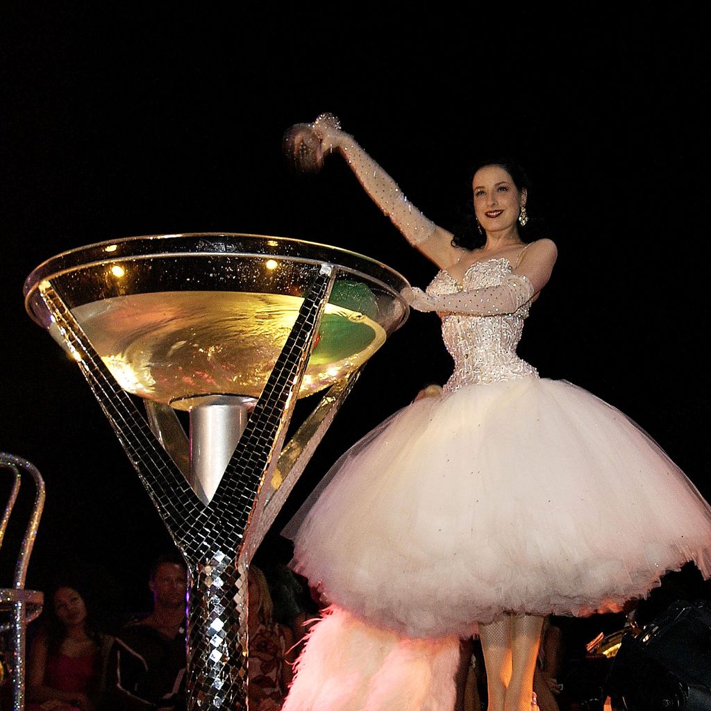 Dita Von Teese, 2003