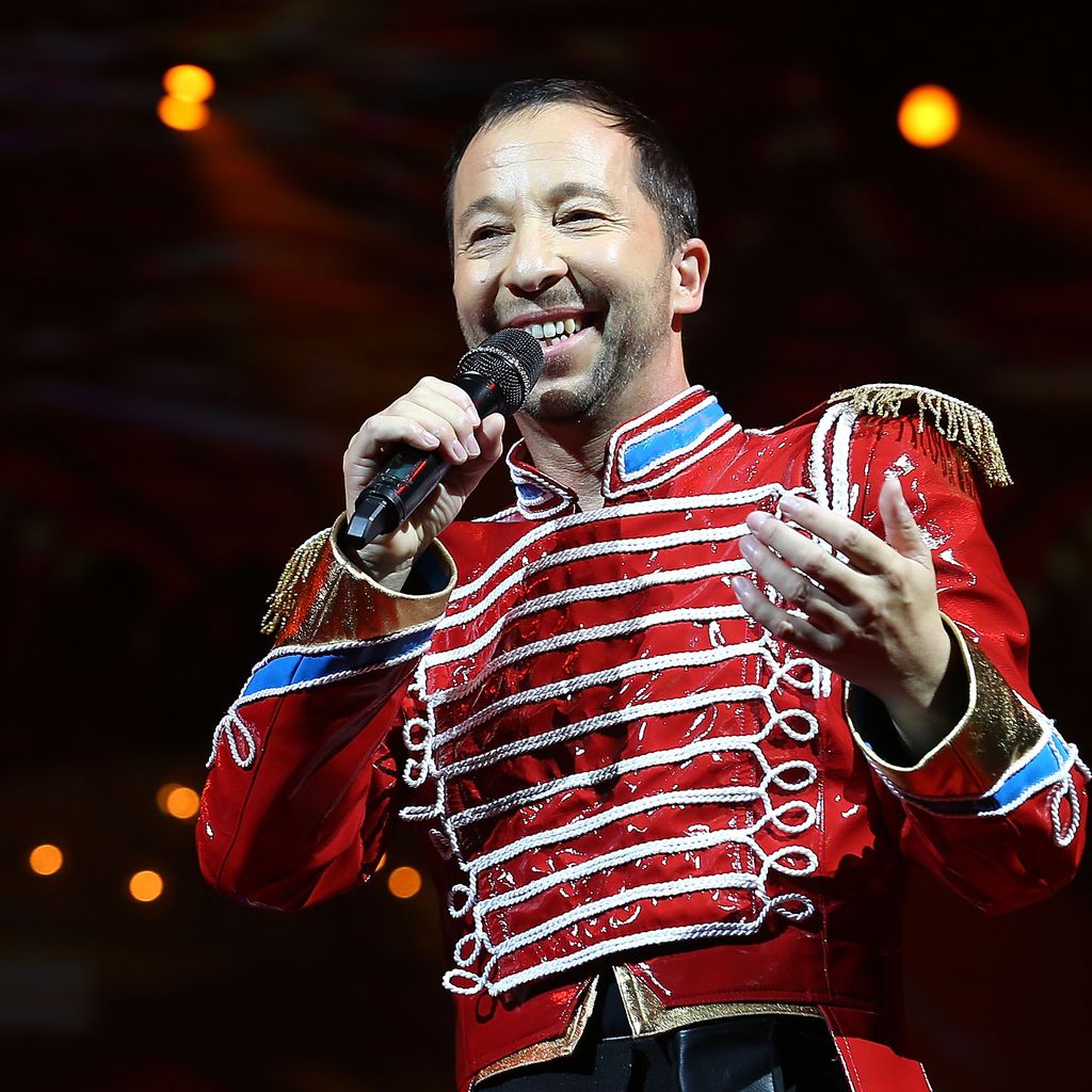 DJ BoBo bei einem Konzert in Rust im November 2013