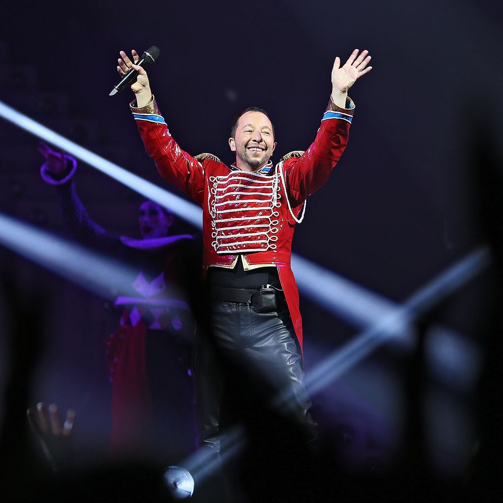 DJ BoBo bei einem Konzert in Rust im November 2013