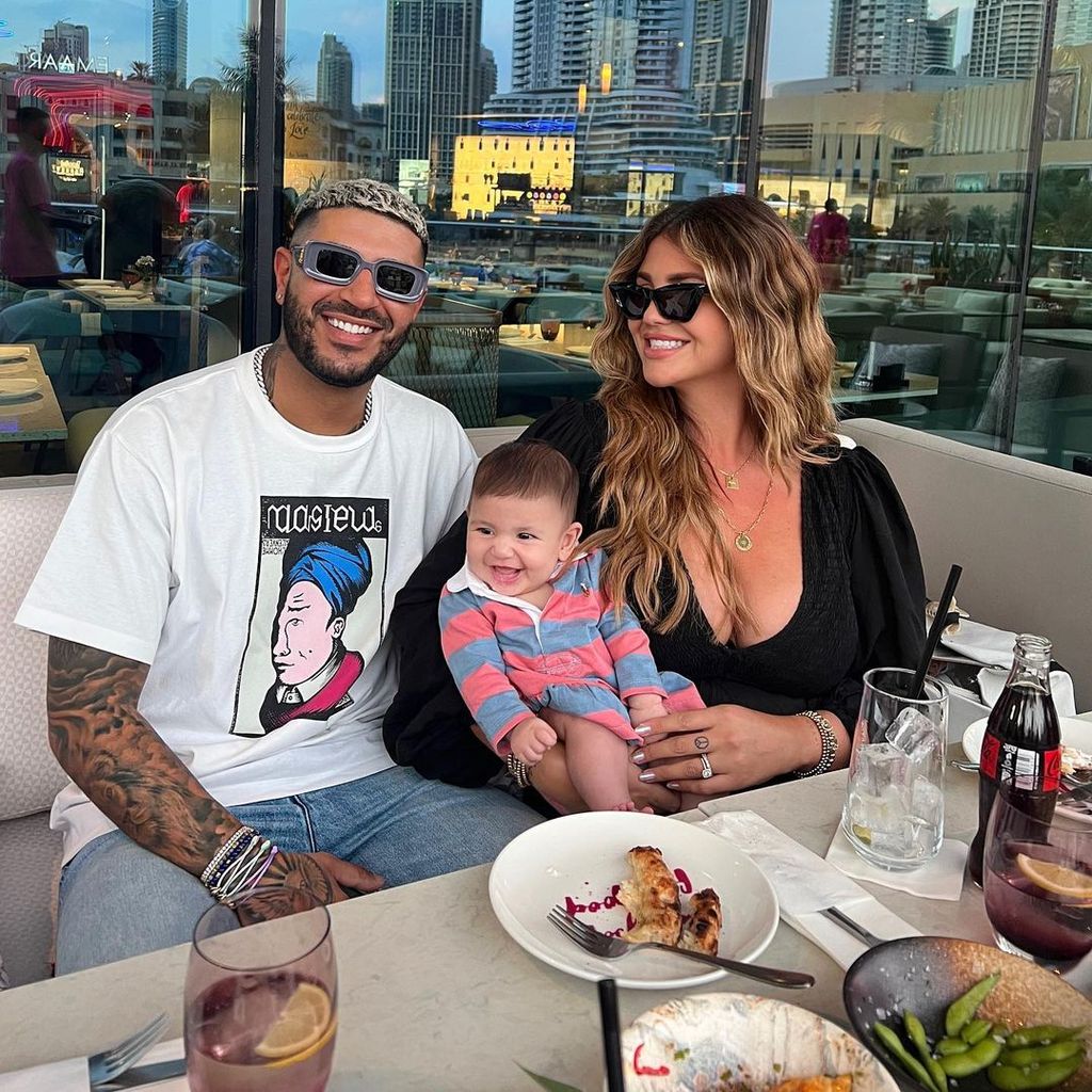 DJ Jeezy, Novalanlove und ihre Tochter Nola Kiana im November 2022