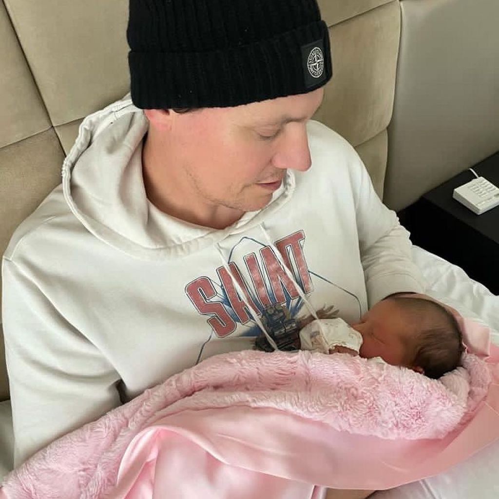 DJ Tiësto mit seiner Tochter im November 2020