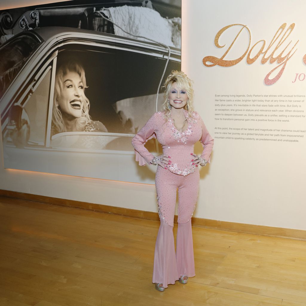 Eröffnung der Ausstellung "Dolly Parton: Journey of a Seeker" im Country Music Hall of Fame and Museum mit Dolly Parton, 2025