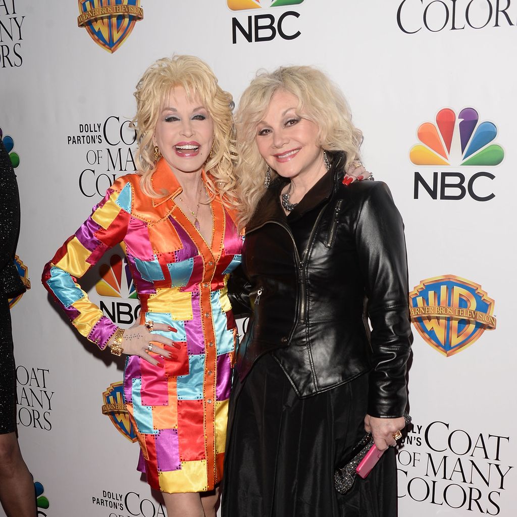 Dolly Parton mit ihrer Schwester Stella, 2015