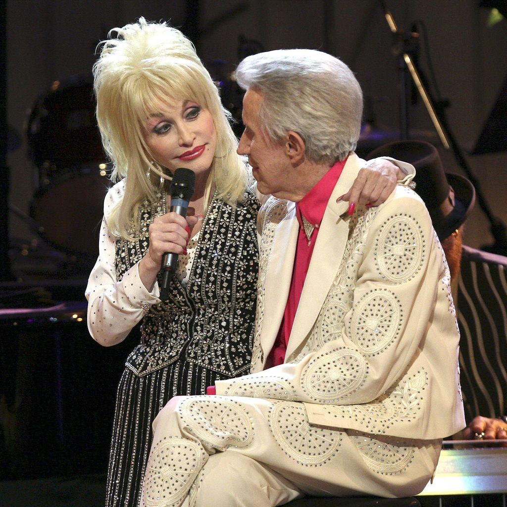 Dolly Parton und Porter Wagoner bei seinem 50. Jubiläum in der Grand Ole Opry in Nashville, 2007