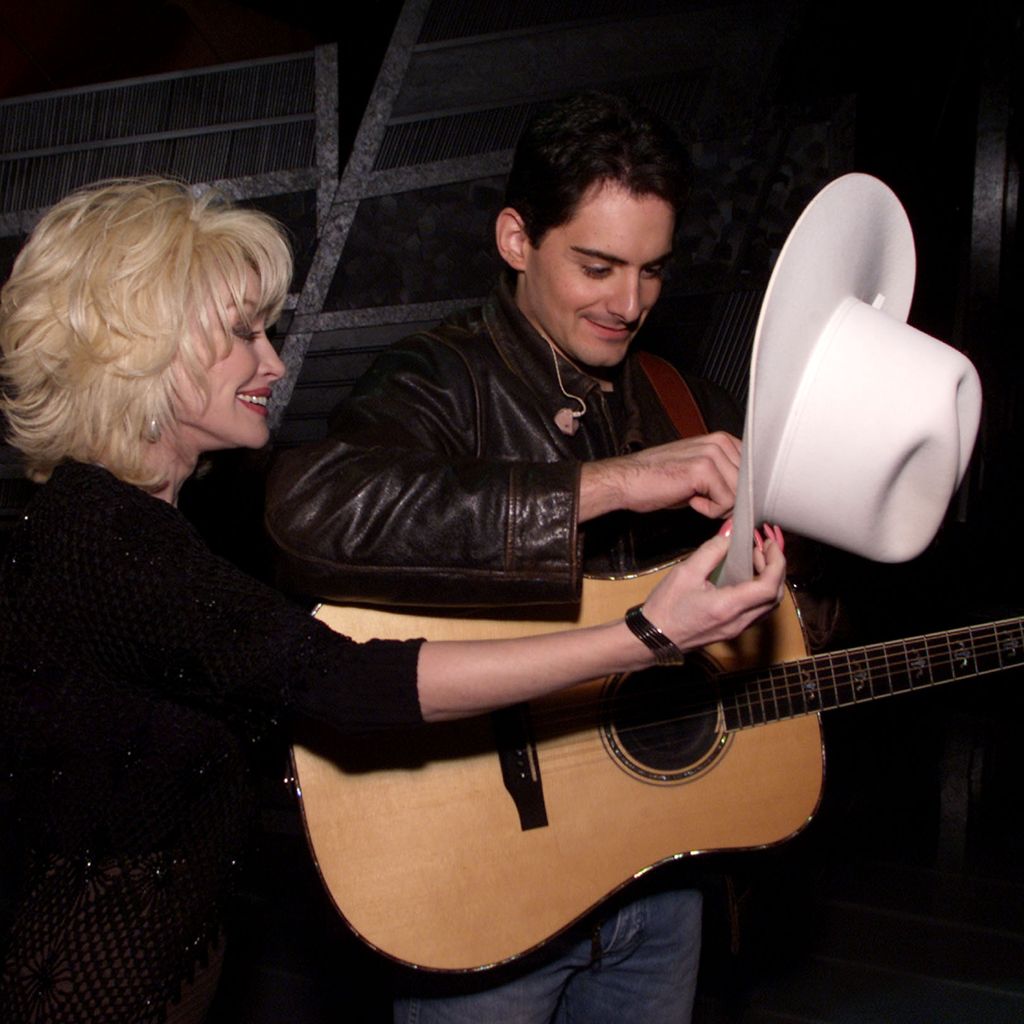 Dolly Parton und Brad Paisley während der Grammy-Proben, 2001