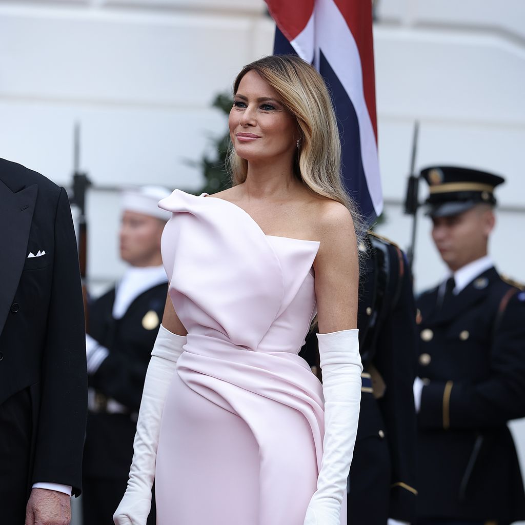 Donald Trump und Melania Trump vor dem Staatsdinner für König Charles III. und Königin Camilla im Weißen Haus, Washington, DC