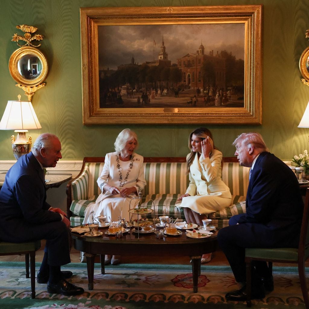 Donald Trump und Melania Trump empfangen König Charles III. und Königin Camilla zum Tee im Weißen Haus, April 2026