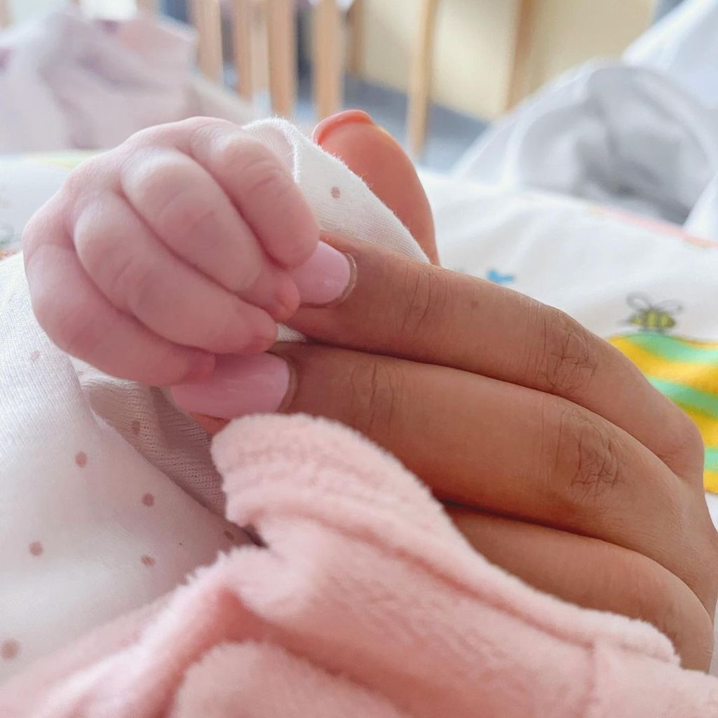 Dounia Slimani mit ihrer Tochter Liana, Januar 2023