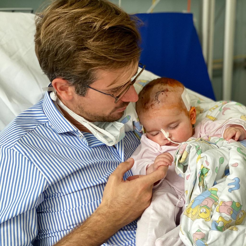 Dr. Johannes Wimmer mit seiner Tochter Maximilia, 2020