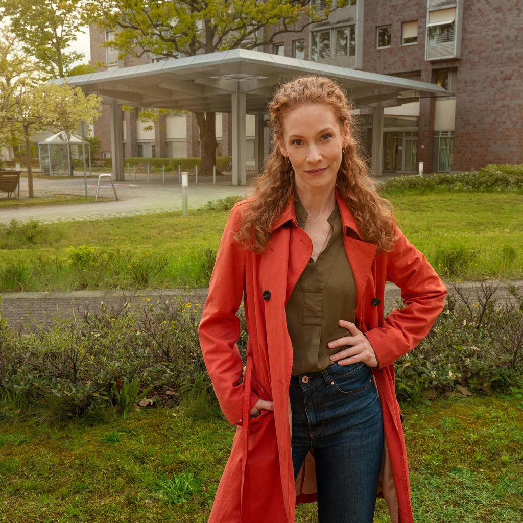 Dr. Lea Wolff (Sina-Valeska Jung) in "Die Spreewaldklinik"